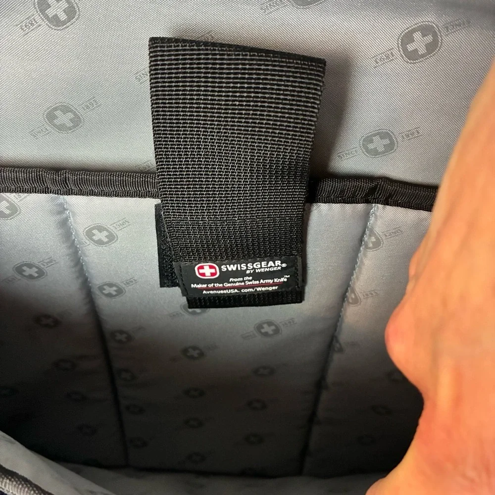 Swiss Gear Messenger/Laptop Bag by Wenger